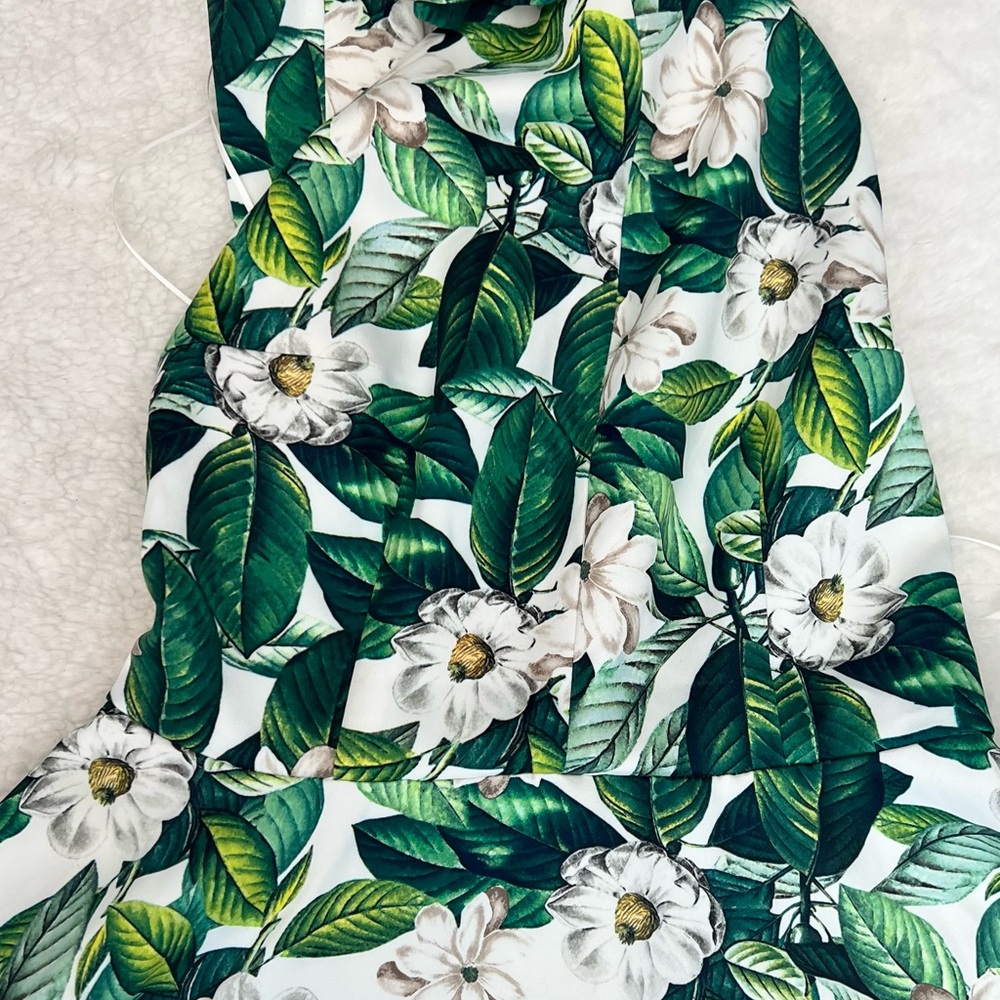 Green Leaf Print Dress with White Flowers